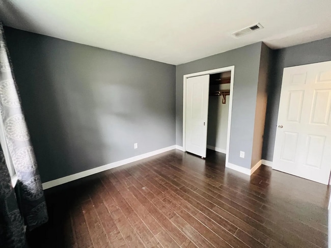 Building Photo - FOR RENT SALEM LAKES AREA VIRGINIA BEACH!