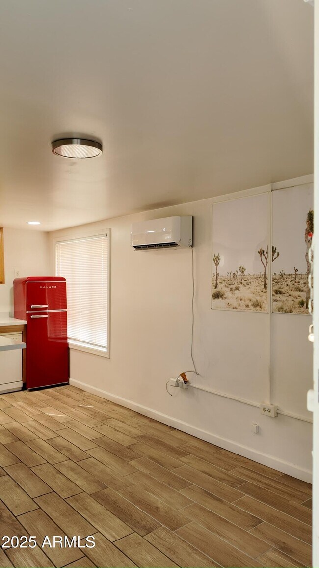 Building Photo - 1429 E Osborn Rd