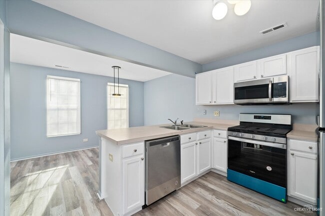 Building Photo - 967 Serendipity Dr