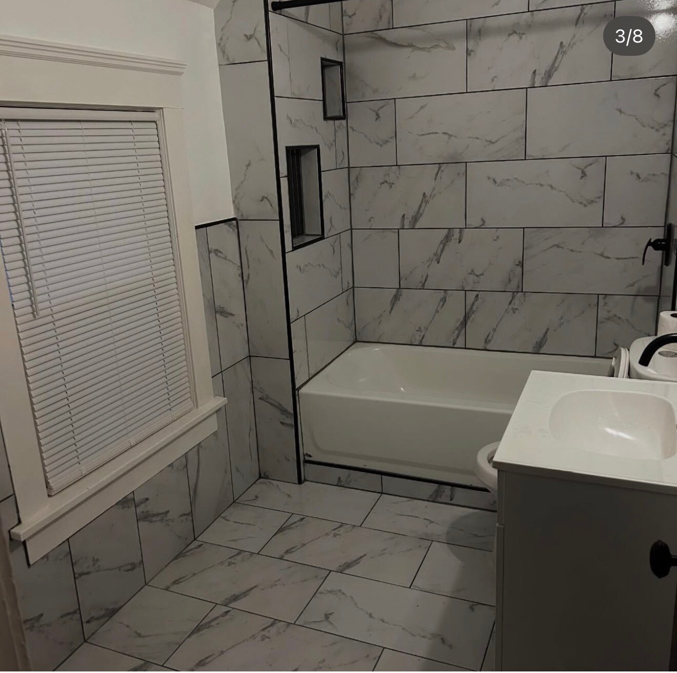 Building Photo - 2114 W 85th St