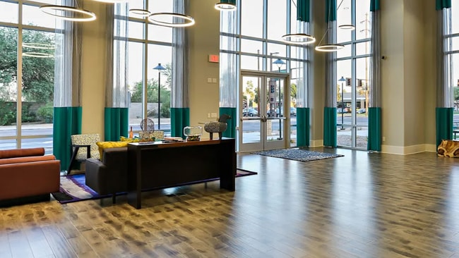 Building Photo - 1260 E University Dr