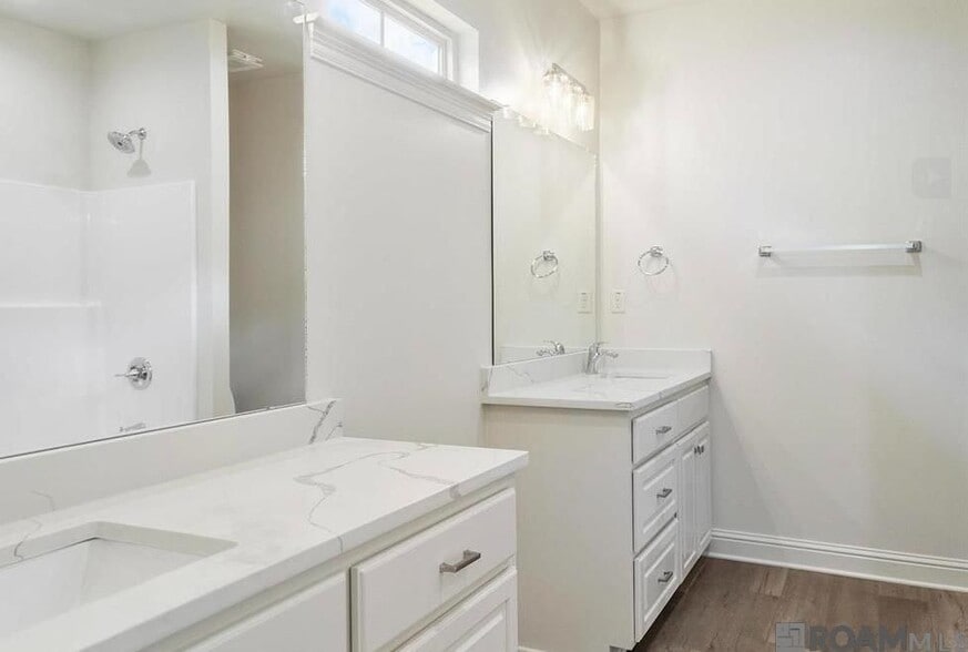 Building Photo - 6908 Goya Ave