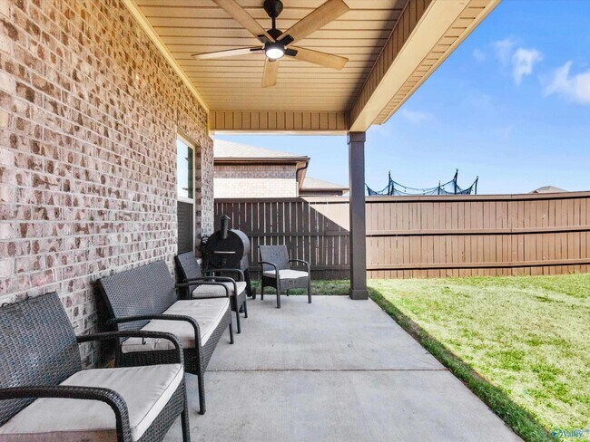 Building Photo - 209 Allegro Cir