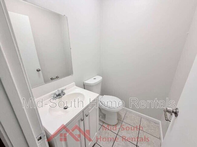 Building Photo - 5151 Corkwood Dr