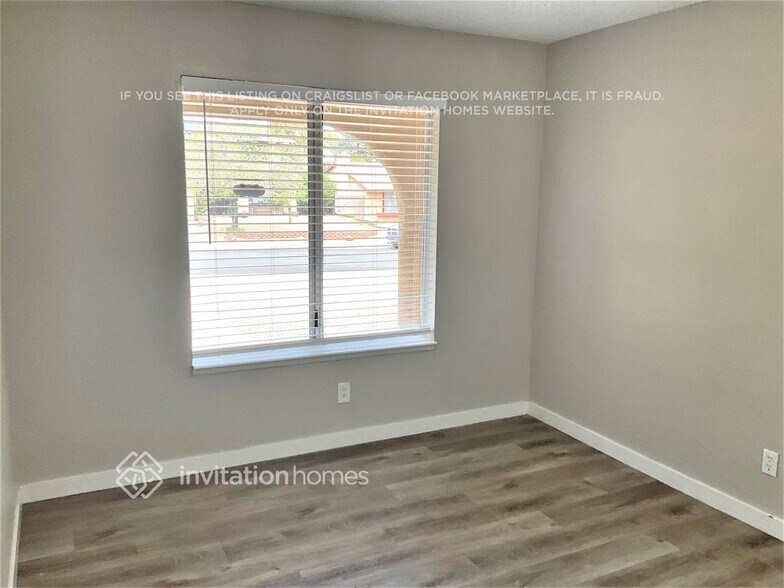 Building Photo - 214 Appian Way