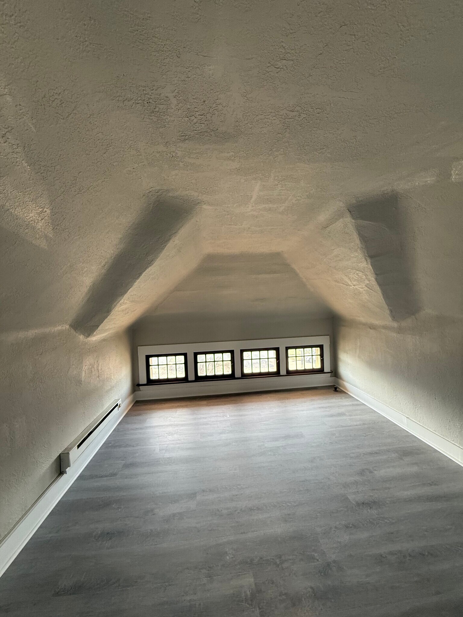 Building Photo - 629 Parkside Ave