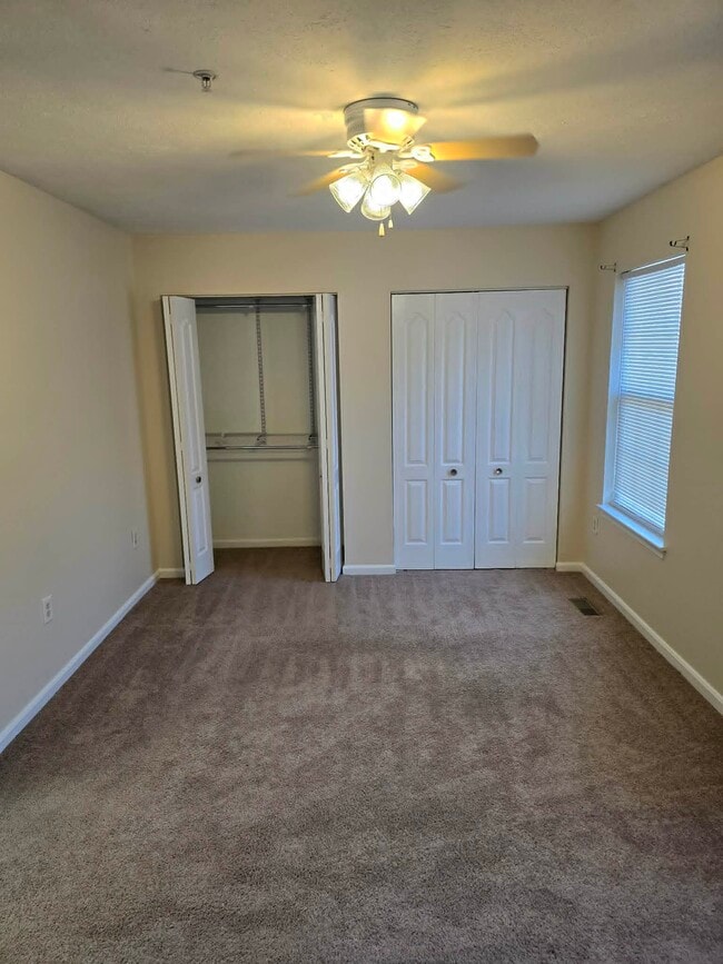 Building Photo - 45275 Elkton Ln