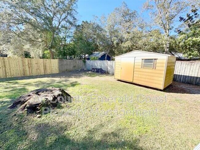 Building Photo - 1126 Bay Ct