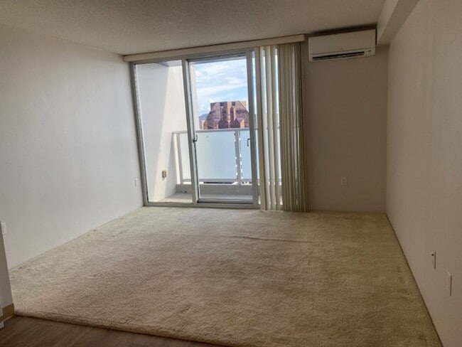 Building Photo - 801 South St