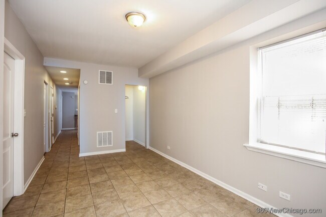 Building Photo - 4941 N St Louis Ave