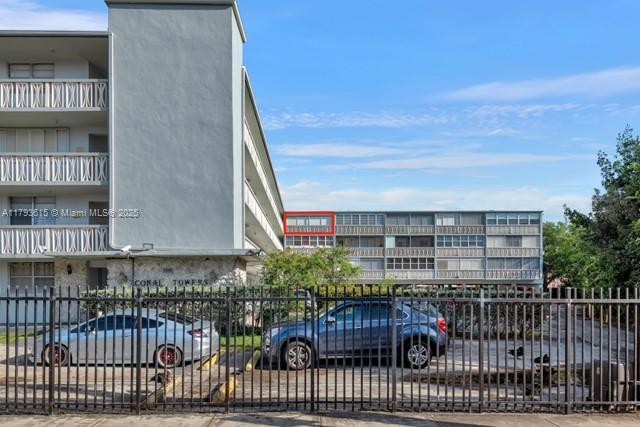 Building Photo - 1515 NE 125th Terrace