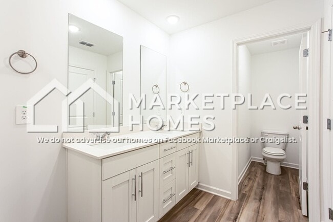 Building Photo - 120 Harpy Dr