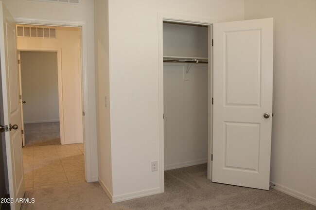 Building Photo - 10354 N 156th Ave