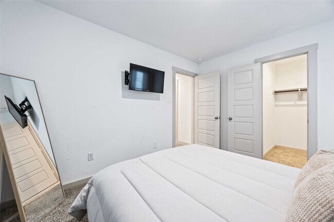 Building Photo - 7826 Cattleman Vly Dr