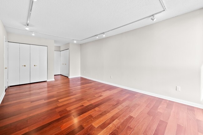 Building Photo - 4100 N Charles St