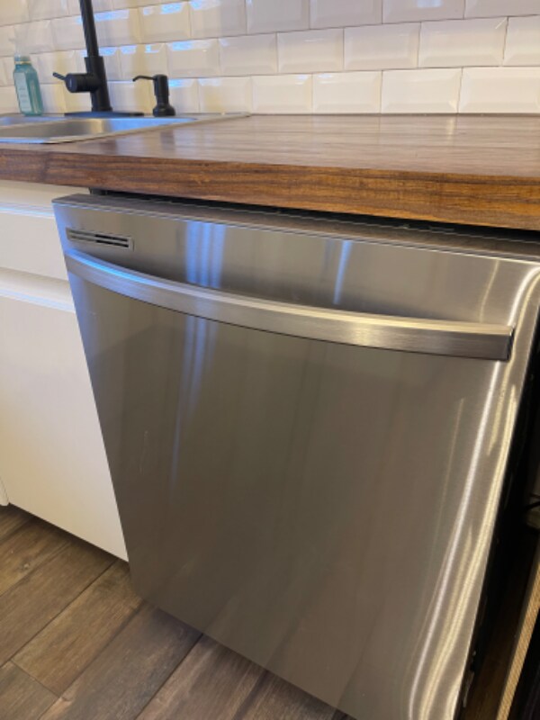 Building Photo - 207 Monroe Dr