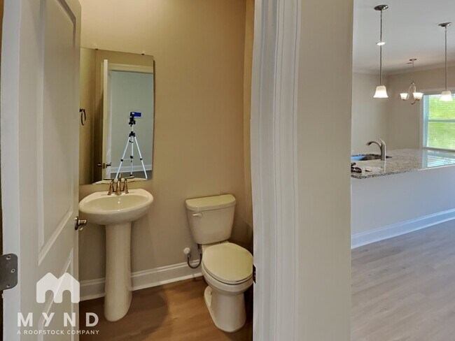 Building Photo - 164 Brixham Lp