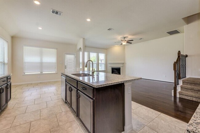 Building Photo - 2920 Rabbit Creek Dr