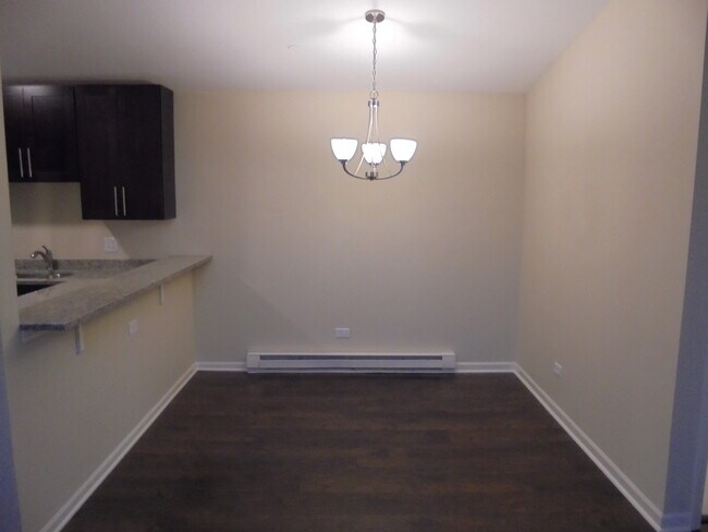 Building Photo - 1334 Cunat Ct