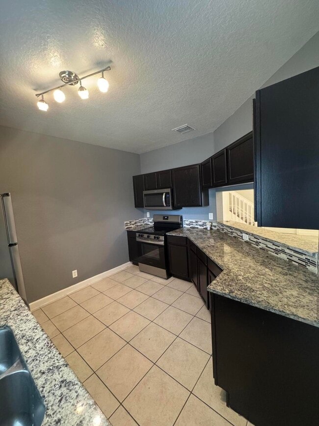 Building Photo - 1161 Colonial Palms Way