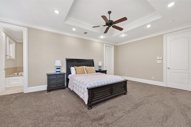 Building Photo - 105 Detering St