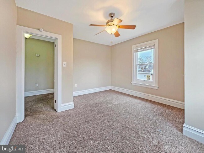 Building Photo - 778 Starr St