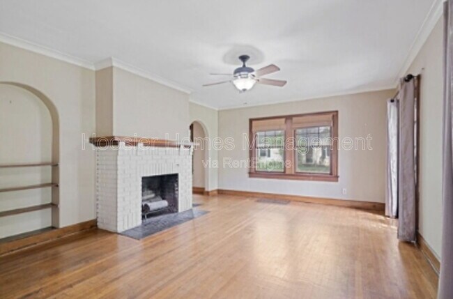 Building Photo - 4652 N Kenwood Ave