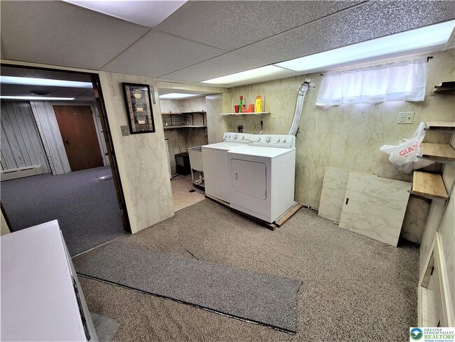 Building Photo - 712 Chestnut St