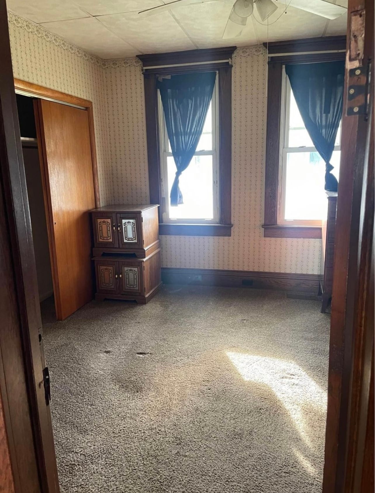 Building Photo - 756 3rd St