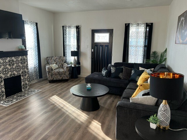 Building Photo - 5627 Avenue R