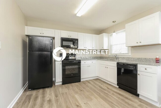 Building Photo - 3 Bedroom Pet-Friendly Home in Gallatin, TN with Main Street Renewal