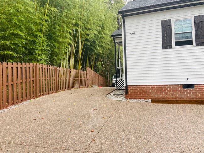 Building Photo - 900 Adams Rd