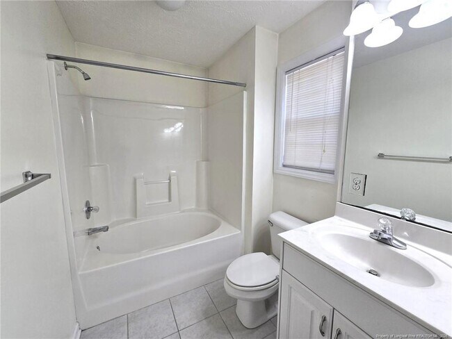 Building Photo - 359 Arlington Dr