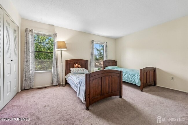 Building Photo - 289 Bromley Pl