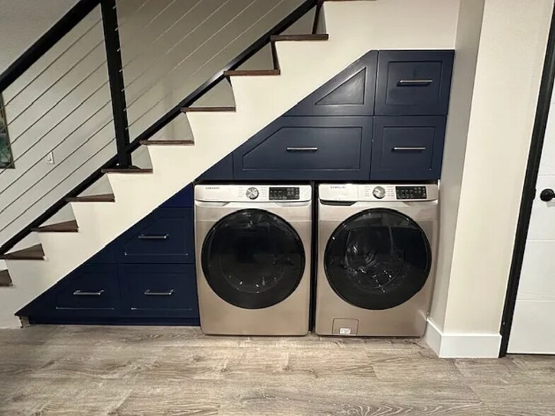 Building Photo - 394 Tamiami Canal Rd