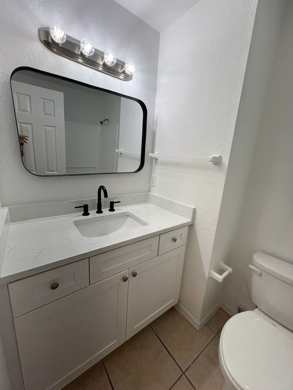 Building Photo - 2773 Cypress Dr