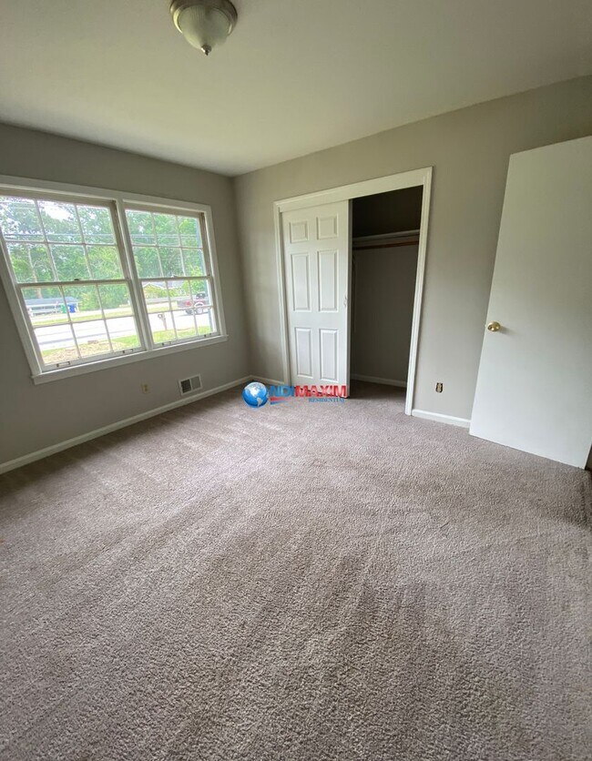 Building Photo - Nice 3-bedroom ranch in Stone Mountain