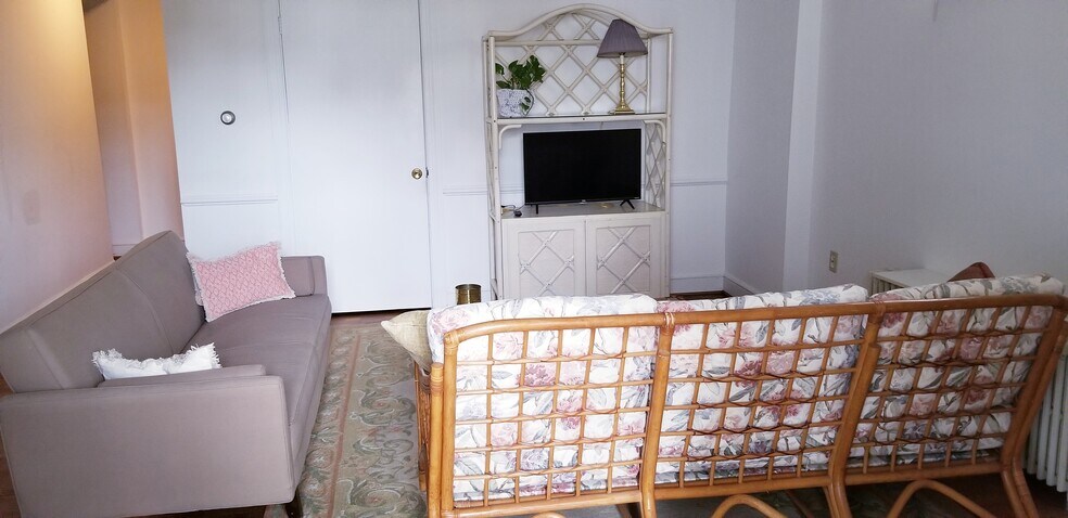 Building Photo - 342 Fairmont Ave