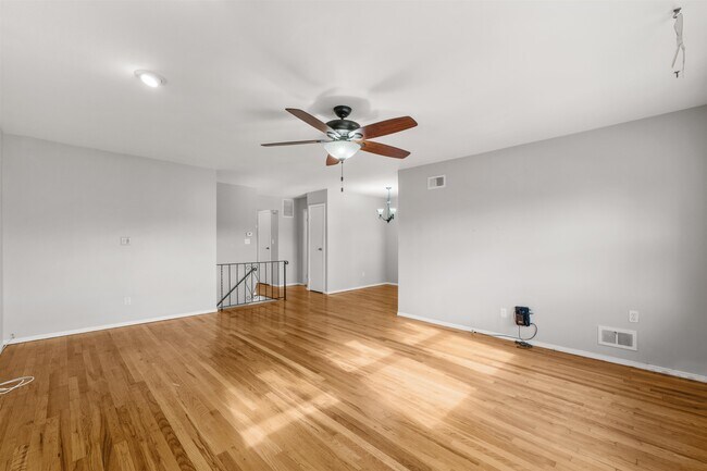 Building Photo - 26 Briarwood Rd