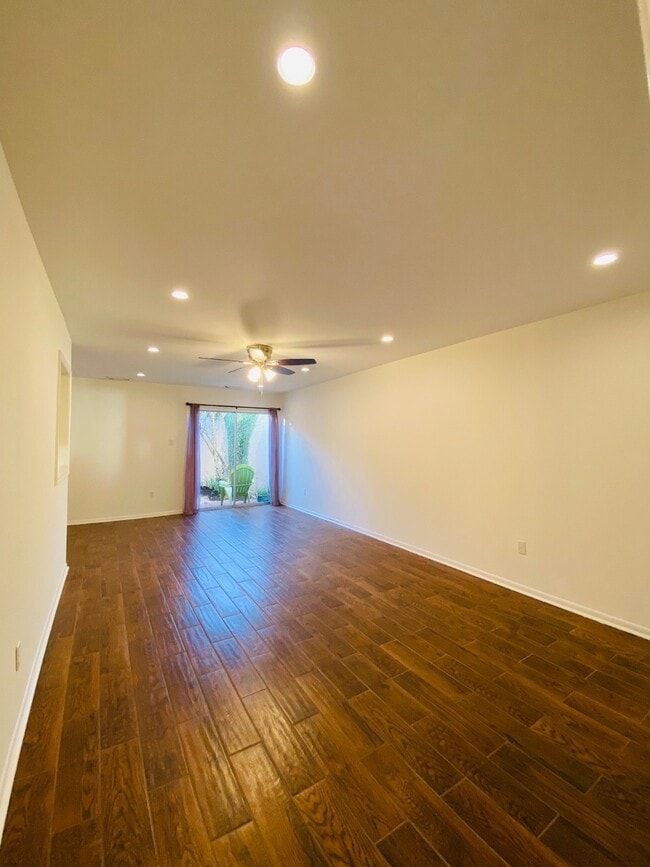 Building Photo - 30 River Creek Way
