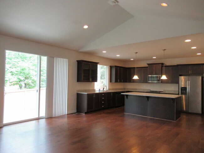 Building Photo - One level 2 bedroom, 2 bathroom home in North Bend