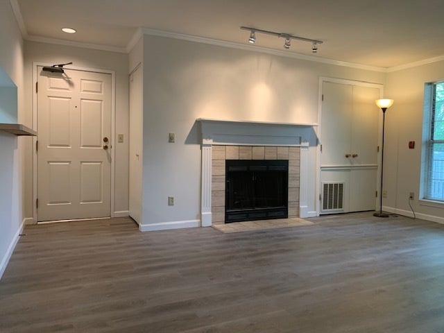 Fireplace - 9 Captains Ct