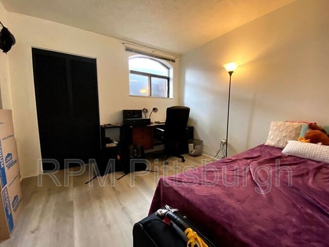 Building Photo - 3271 Niagara Square