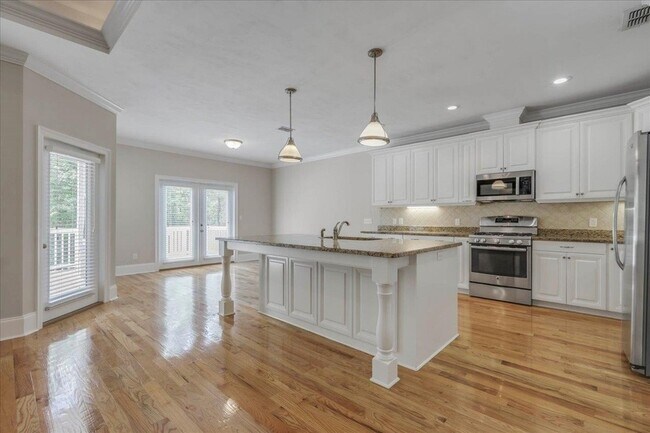 Building Photo - 2776 Palafox Ln