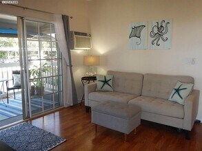 Building Photo - Keonekai Villages upstairs 2 bedroom, 1.5 bathroom unit, with 2 parking spaces