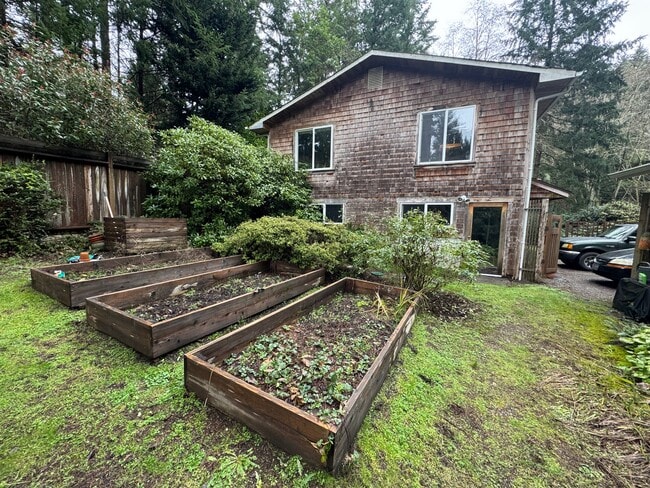 Building Photo - 28635 Vashon Hwy SW