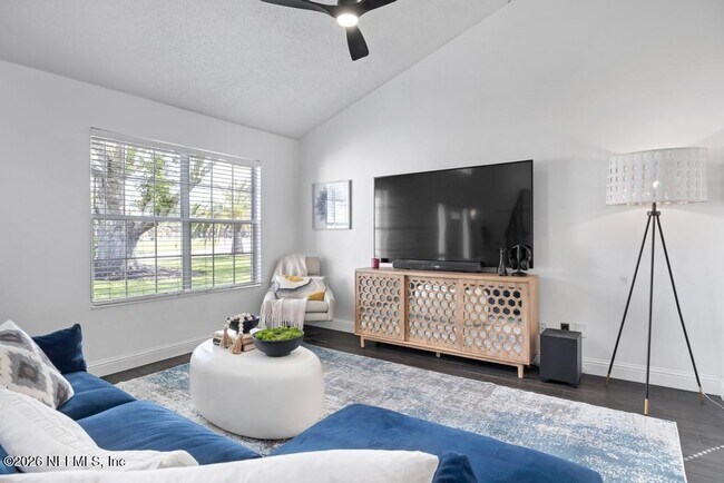 Building Photo - 14352 Crystal Cove Dr S