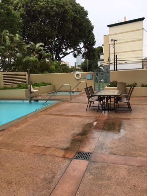 jacuuzzi-pool and lift - 1314 Kalakaua Ave