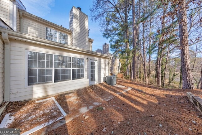 Building Photo - 2045 Fairways Ct