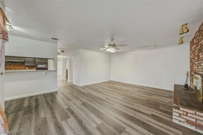 Building Photo - 6760 W Oakey Blvd